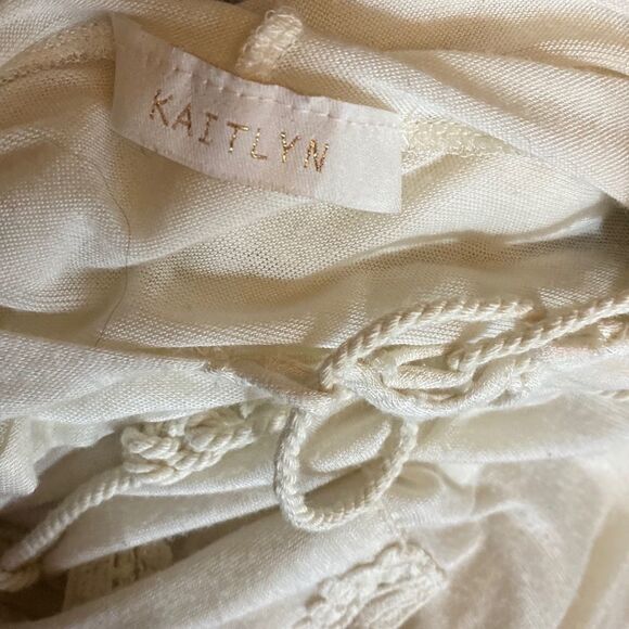 Kaitlyn‎ Pullover Hoody - Picture 7 of 8